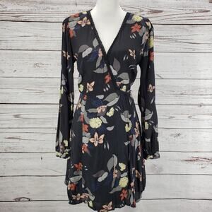 ASTR The Label Women's Black Floral V-Open Back Wrap Dress Size Small